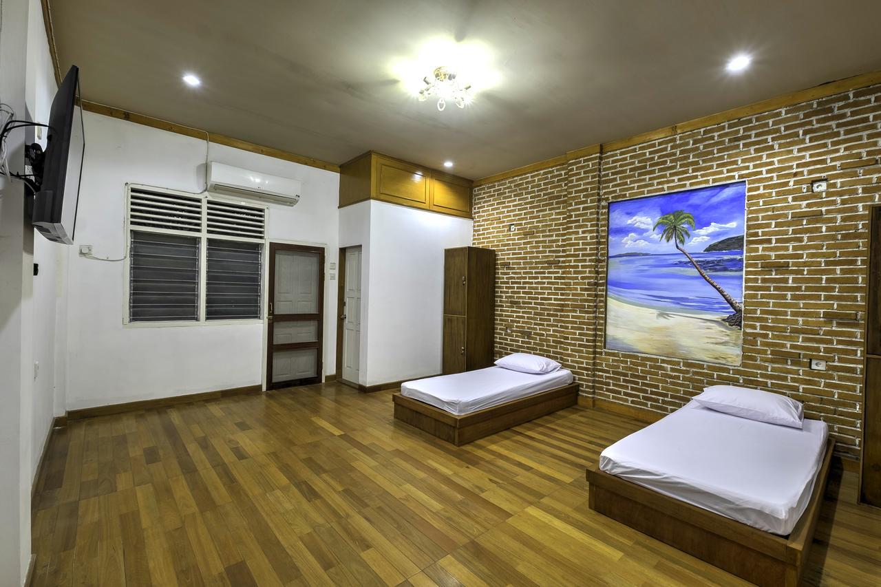 Riverside Hostel Padang Ngoại thất bức ảnh