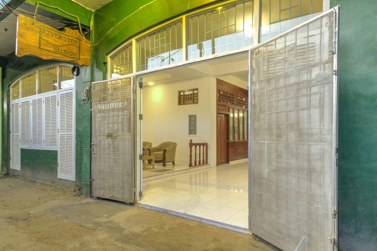 Riverside Hostel Padang Ngoại thất bức ảnh